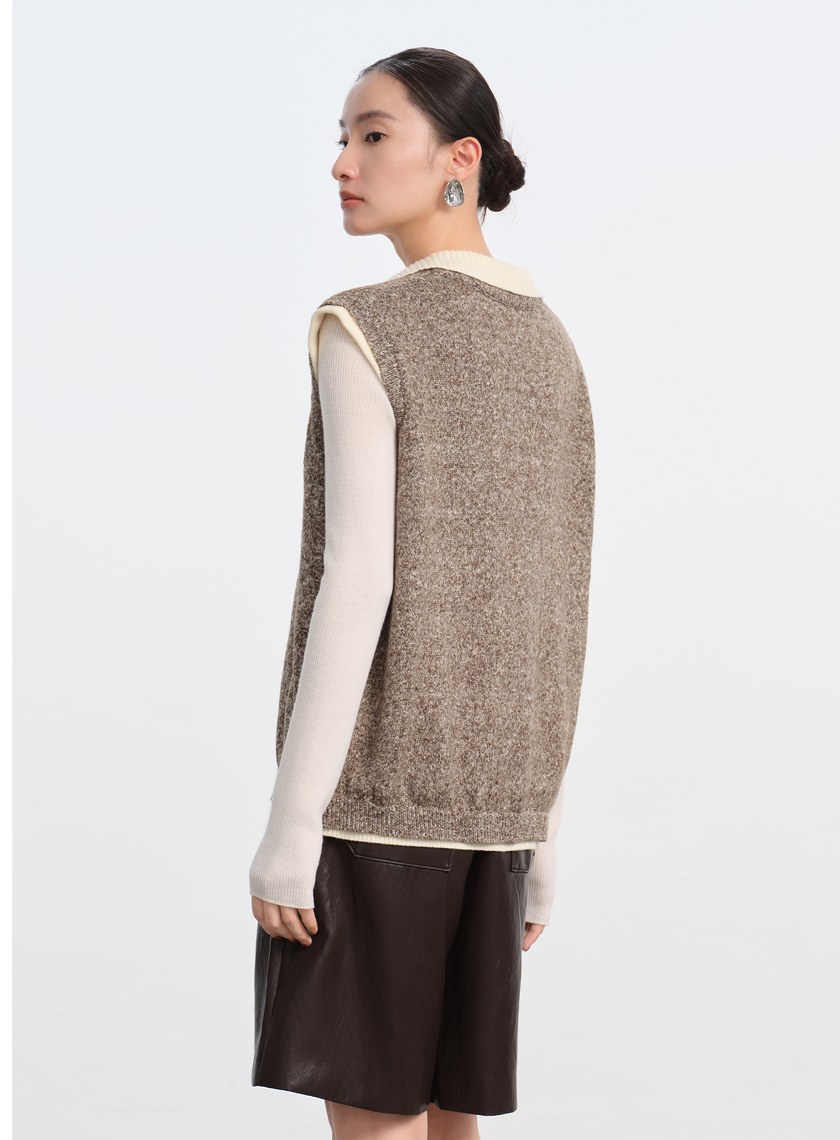 無袖拼接POLO領上衣