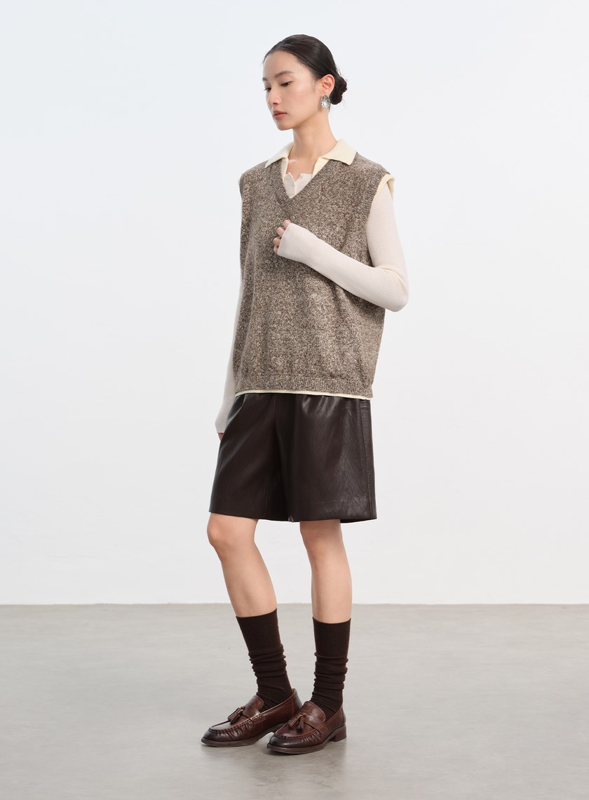 無袖拼接POLO領上衣