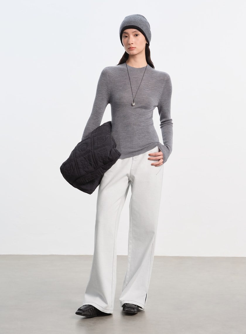 純羊毛半高領針織上衣