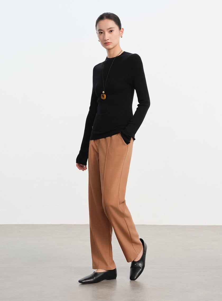 純羊毛半高領針織上衣