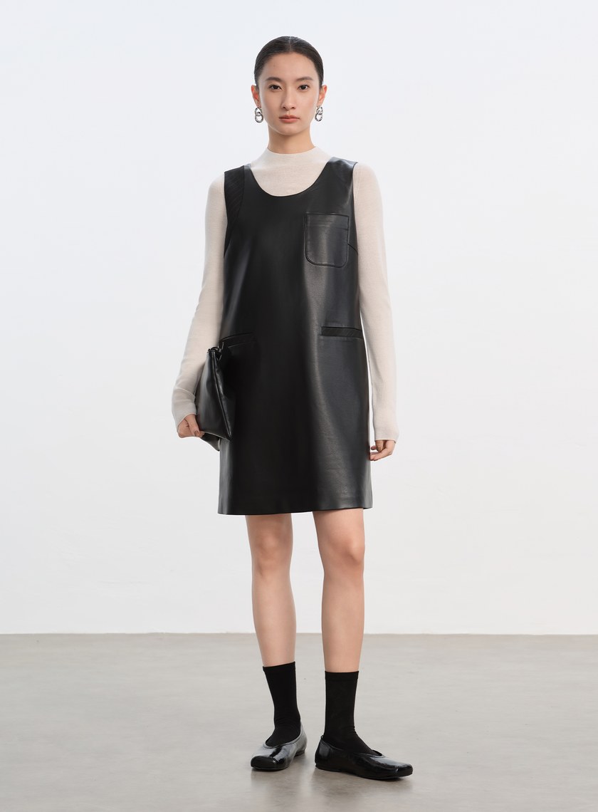 純羊毛半高領針織上衣