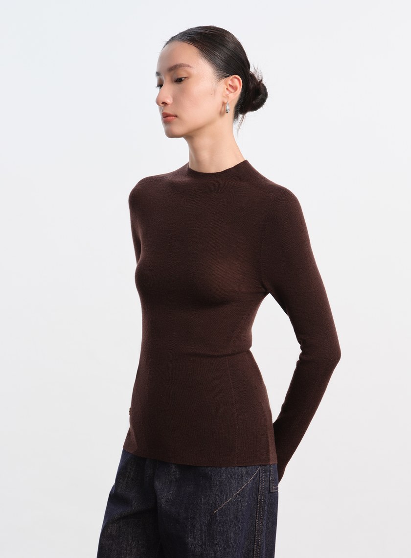 純羊毛半高領針織上衣