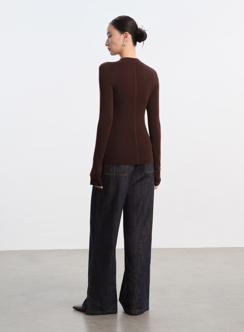 純羊毛半高領針織上衣