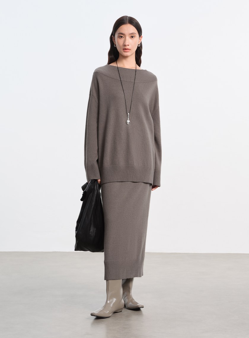 優雅寬領羊毛衫