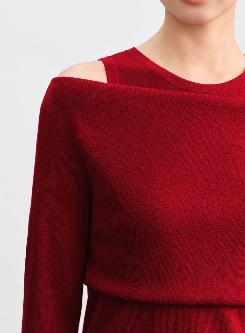 假兩件式造型針織上衣