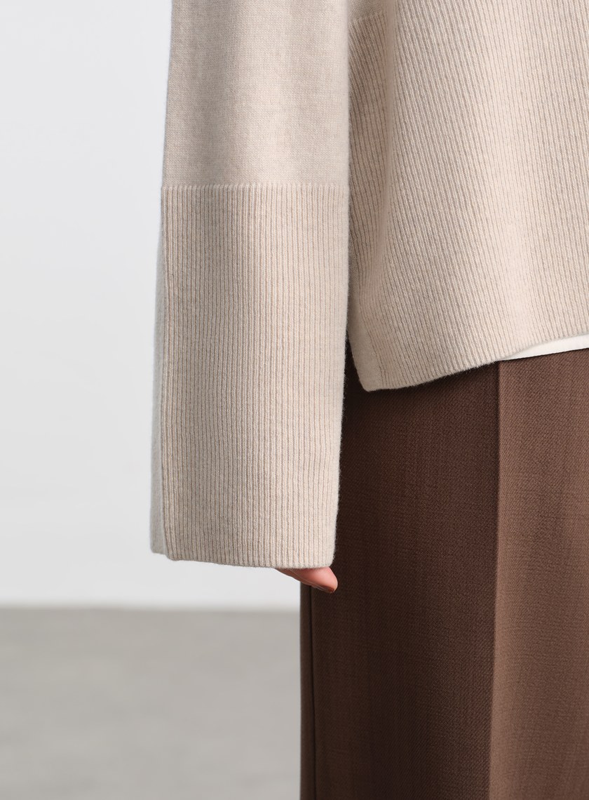 蓬暖高領羊絨混紡毛衣