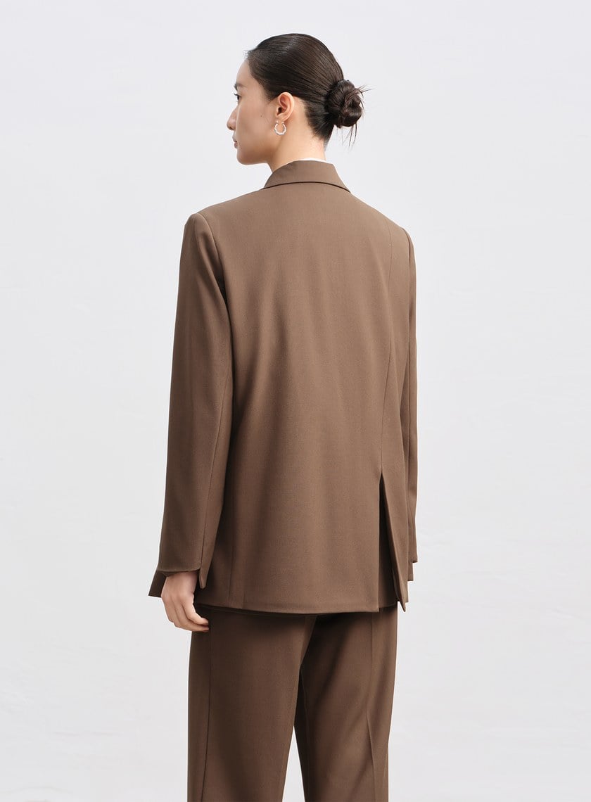 時髦拼接領寬版西裝外套