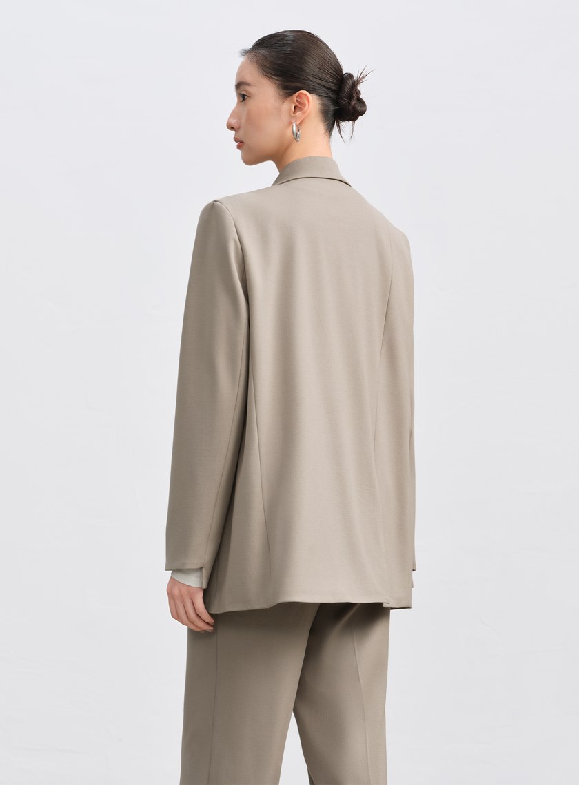 時髦拼接領寬版西裝外套