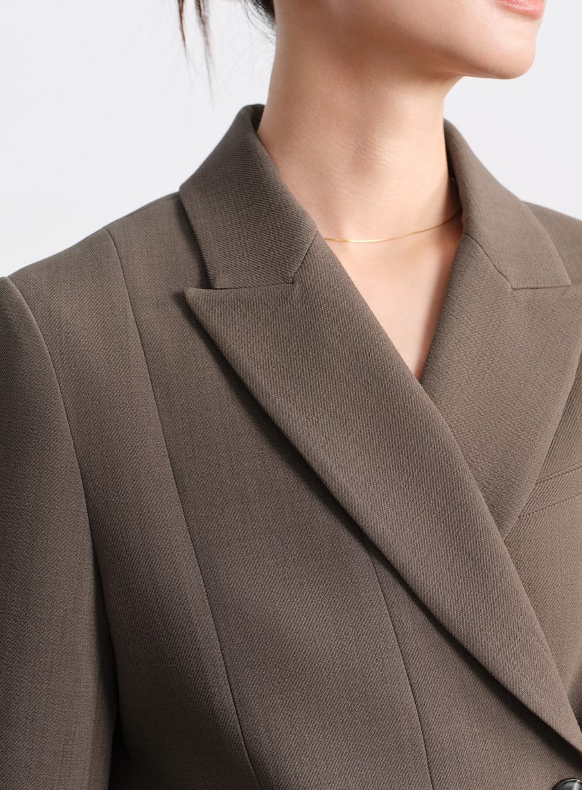 挺廓感不對稱收腰西裝外套