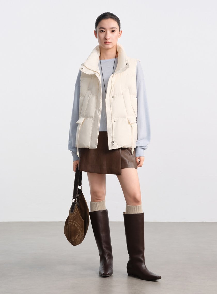 霧面立領輕盈羽絨背心