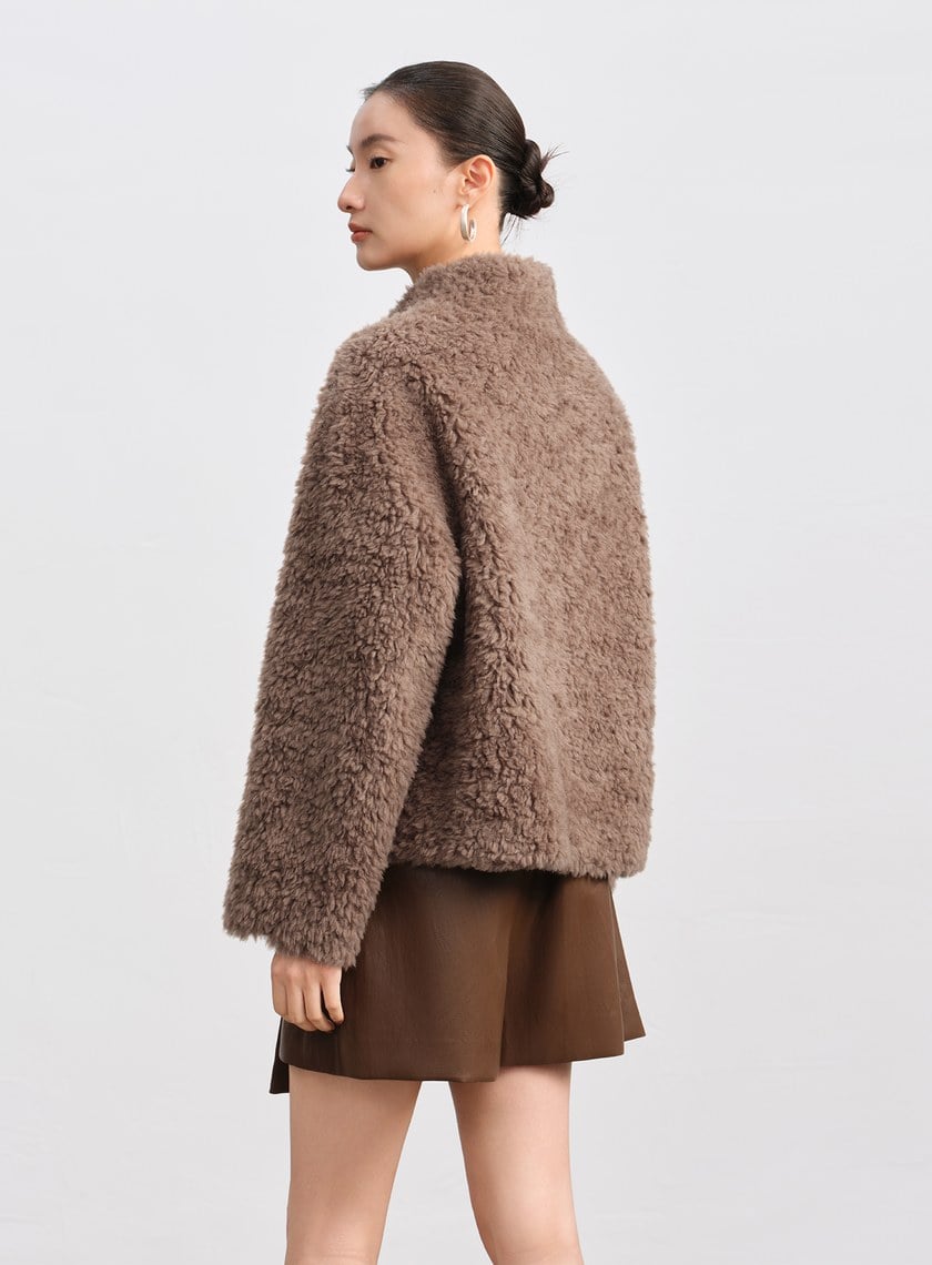 挺廓感羊毛半高領外套