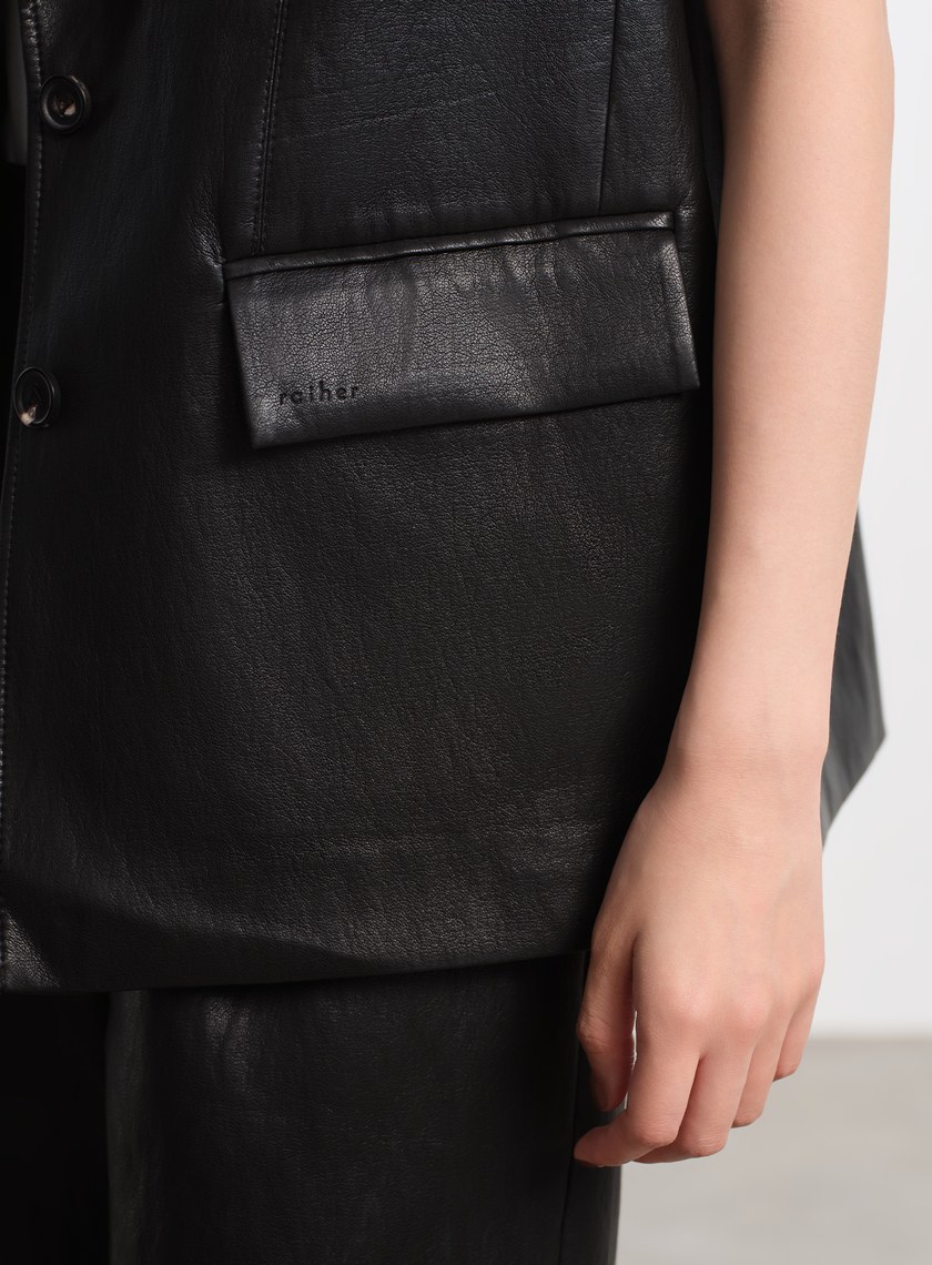 時髦寬版皮革馬甲