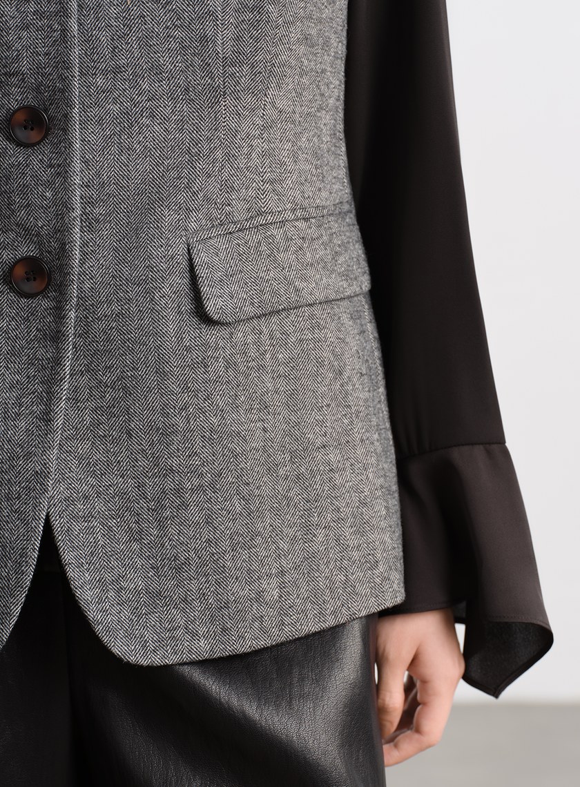 麂皮拼接人字紋立領馬甲