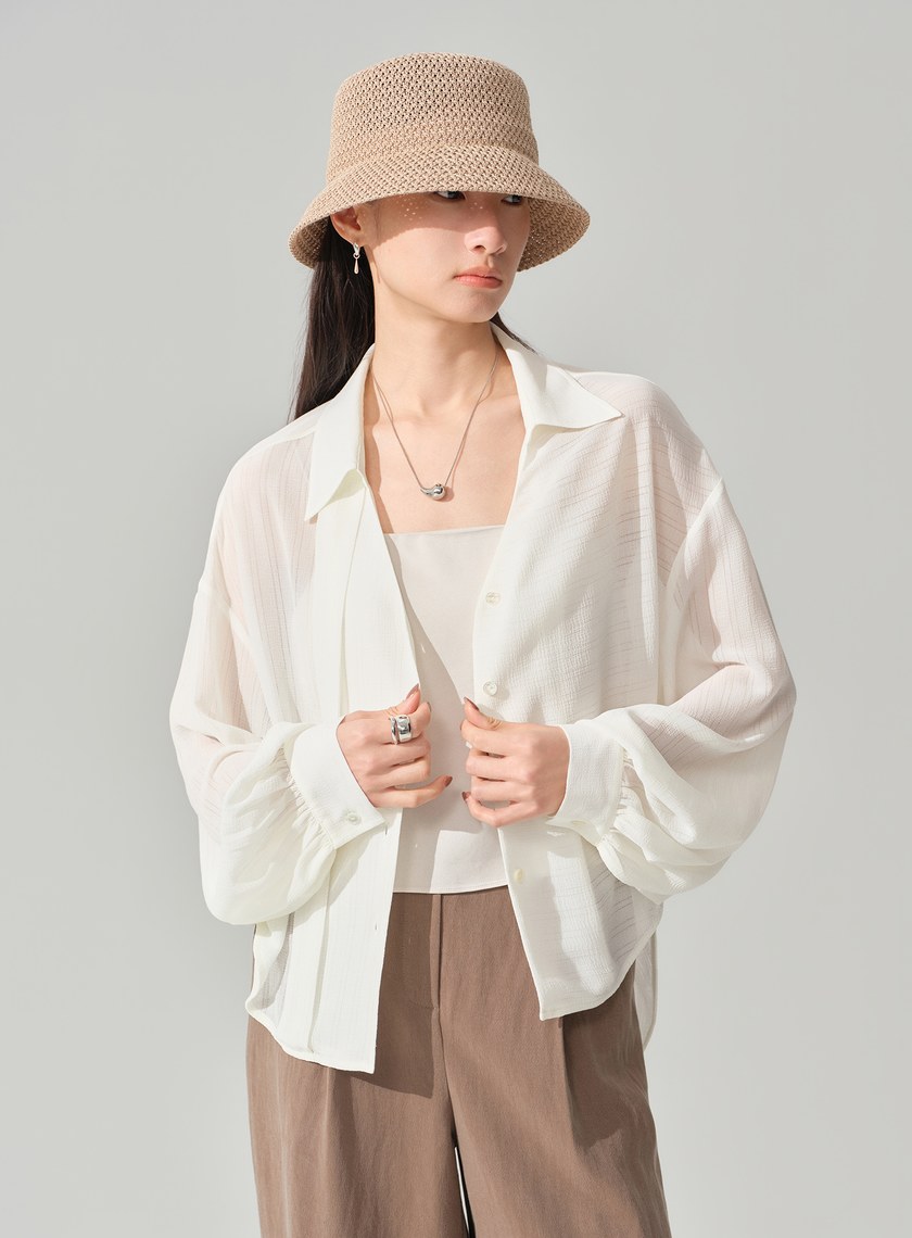 不對稱褶皺燈籠袖襯衫