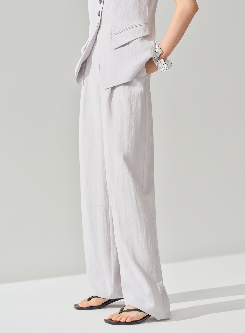 DISNEY｜優雅刺繡彎刀褲