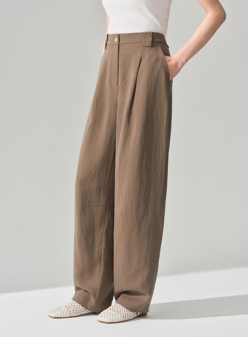 DISNEY｜優雅刺繡彎刀褲