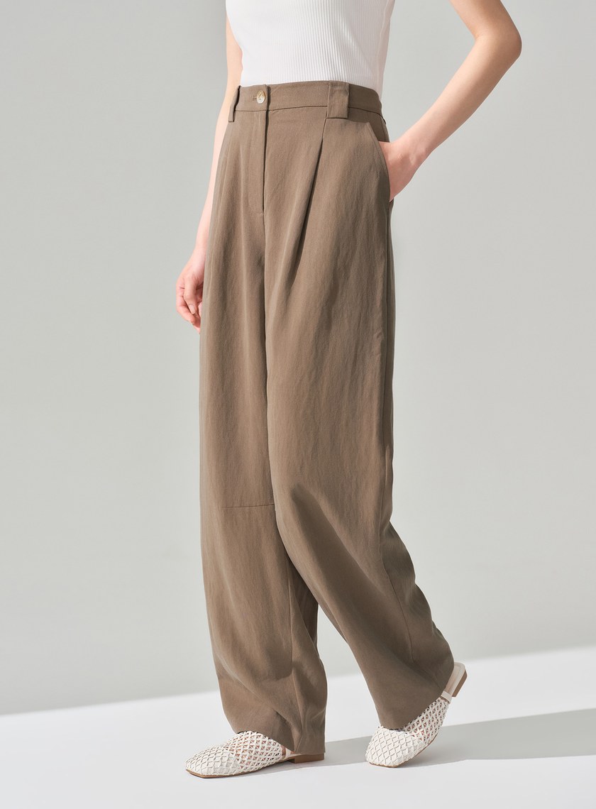 DISNEY｜優雅刺繡彎刀褲