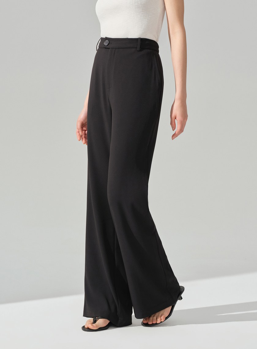 高腰修身微喇叭褲