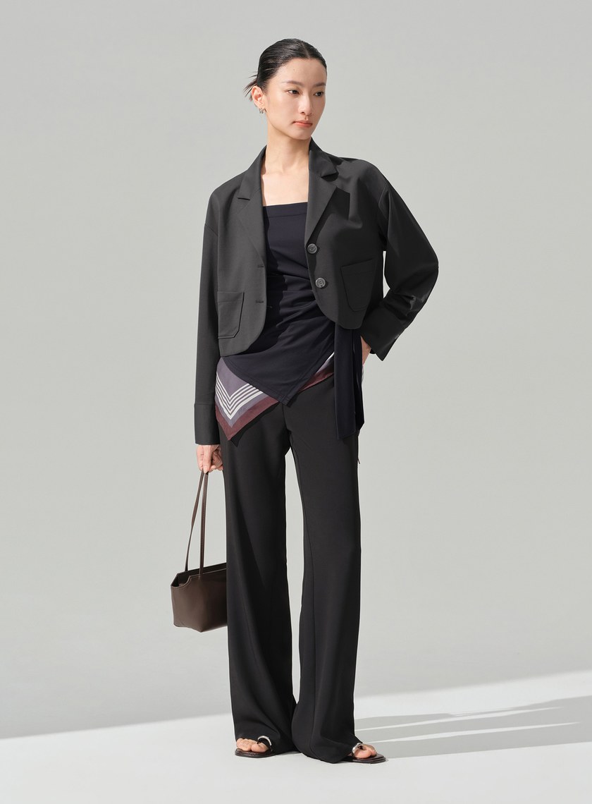 高腰修身微喇叭褲