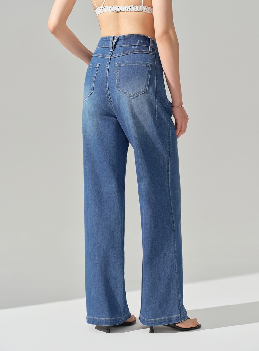 經典直筒微喇叭牛仔褲