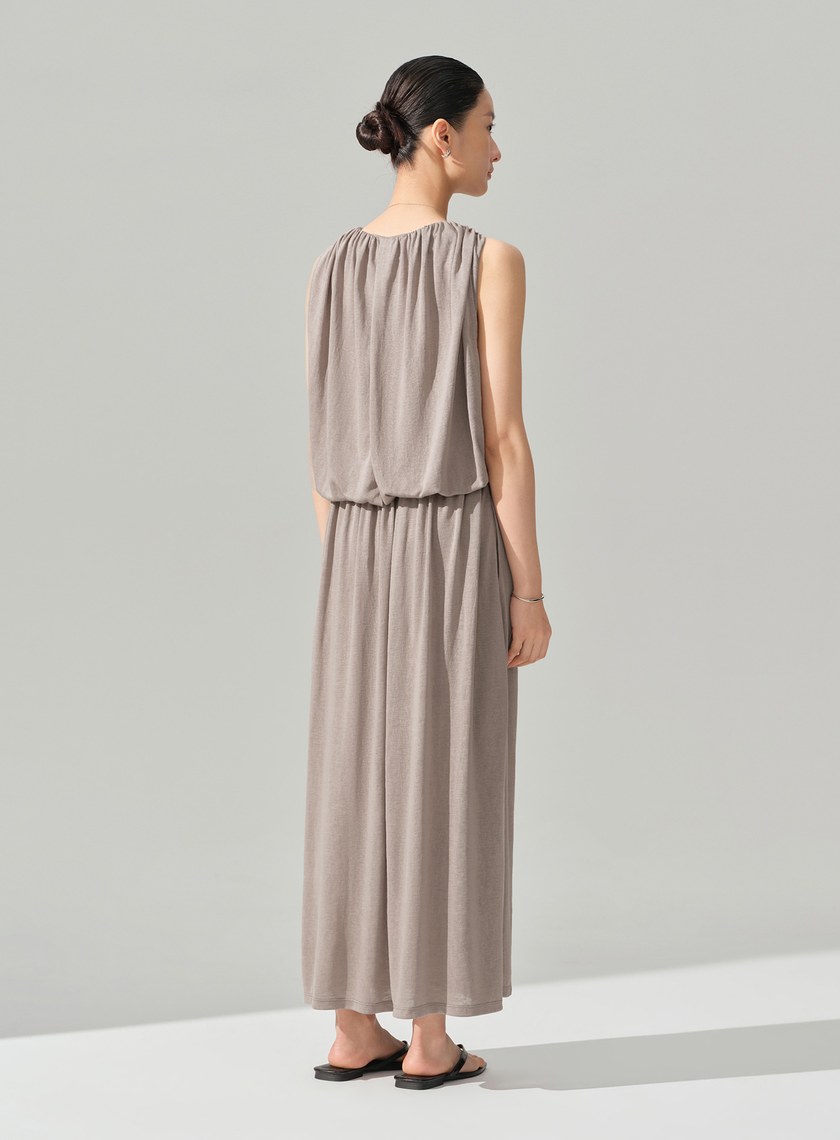 優雅垂墜收腰洋裝