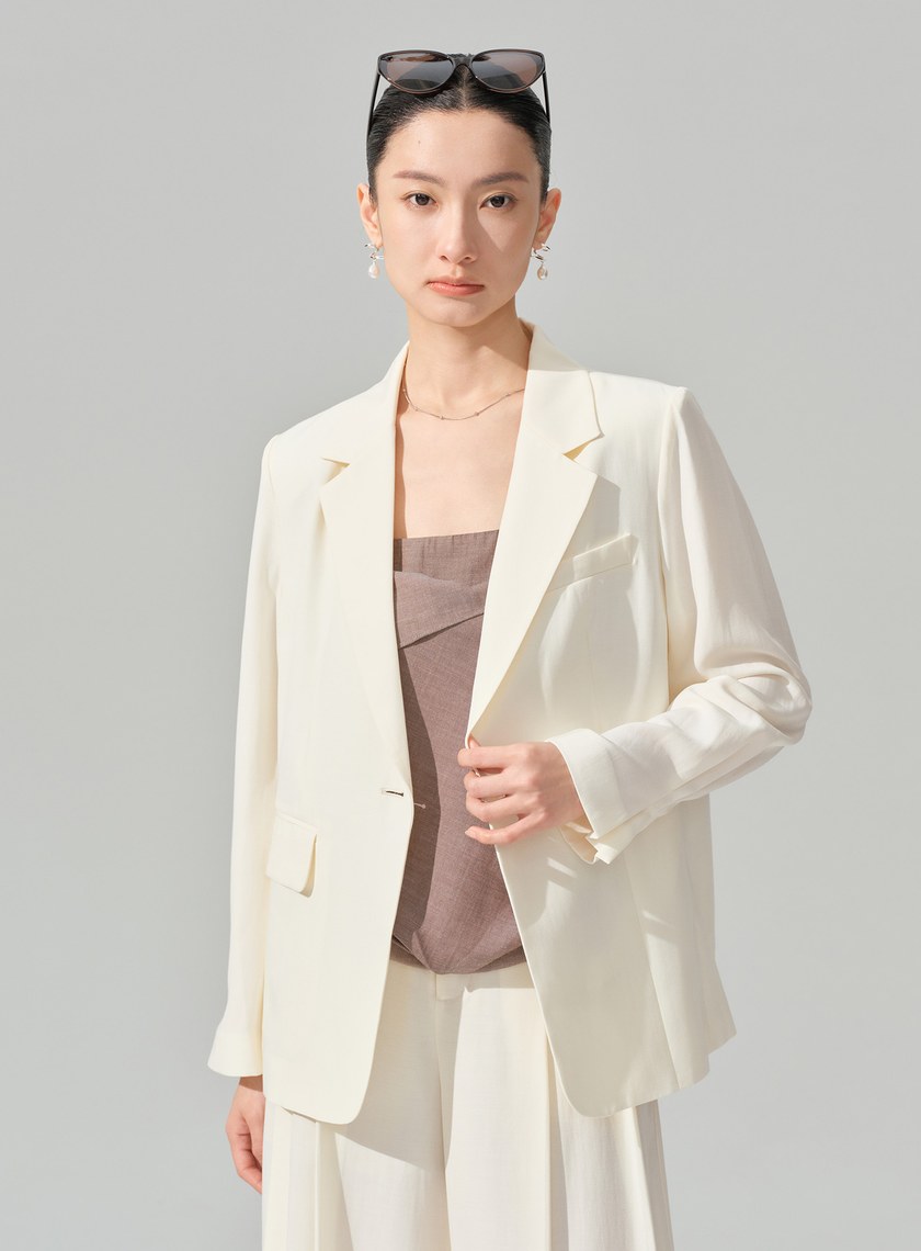 垂墜感不對稱西裝外套