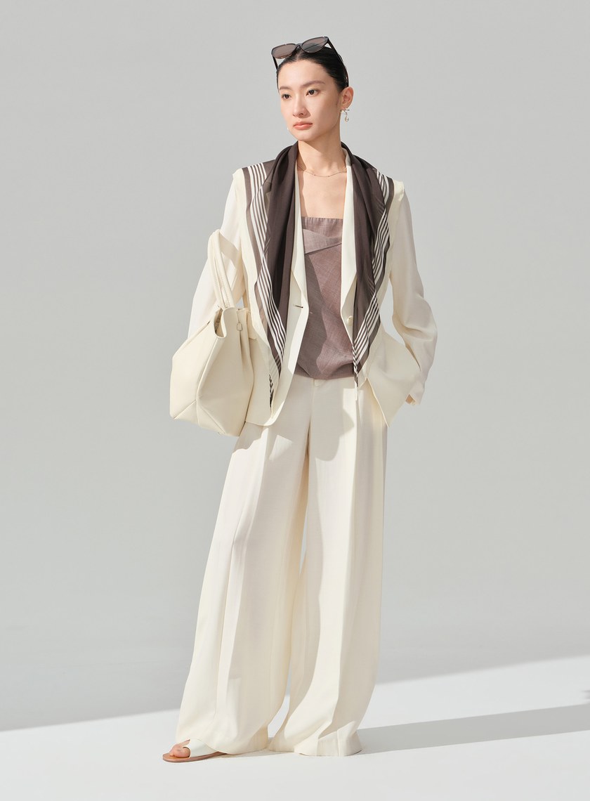 垂墜感不對稱西裝外套