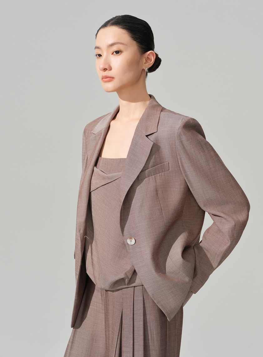 垂墜感不對稱西裝外套