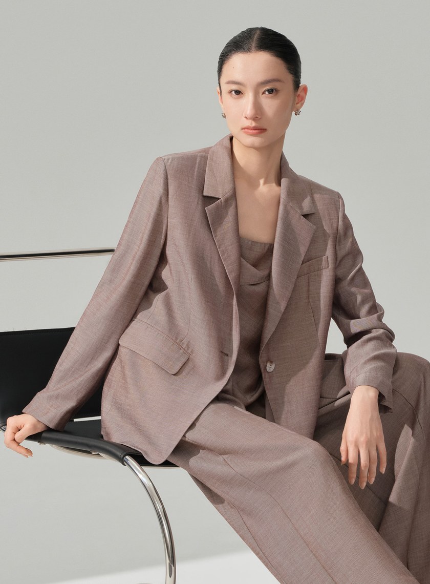 垂墜感不對稱西裝外套