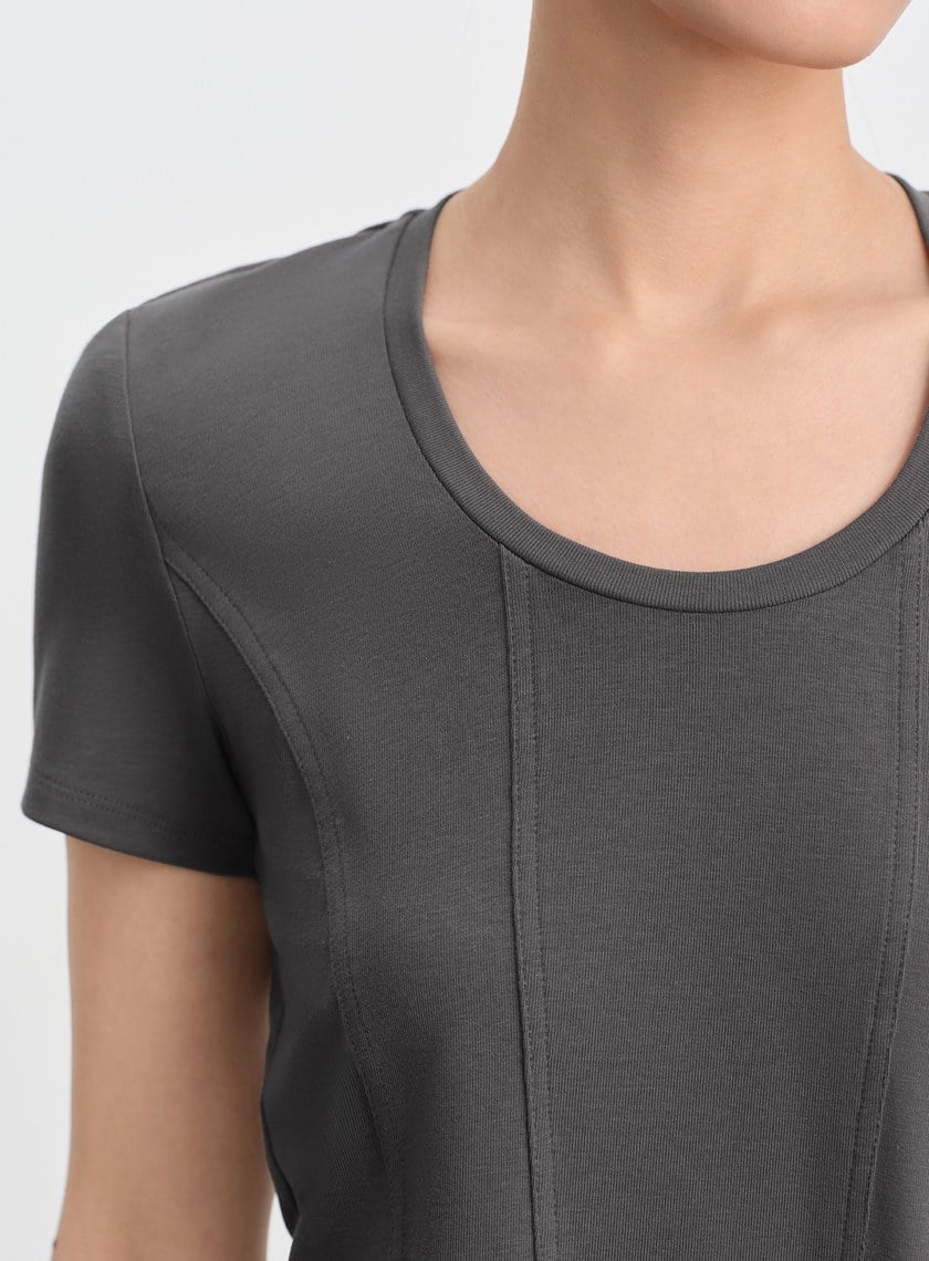 魚骨短版修身上衣