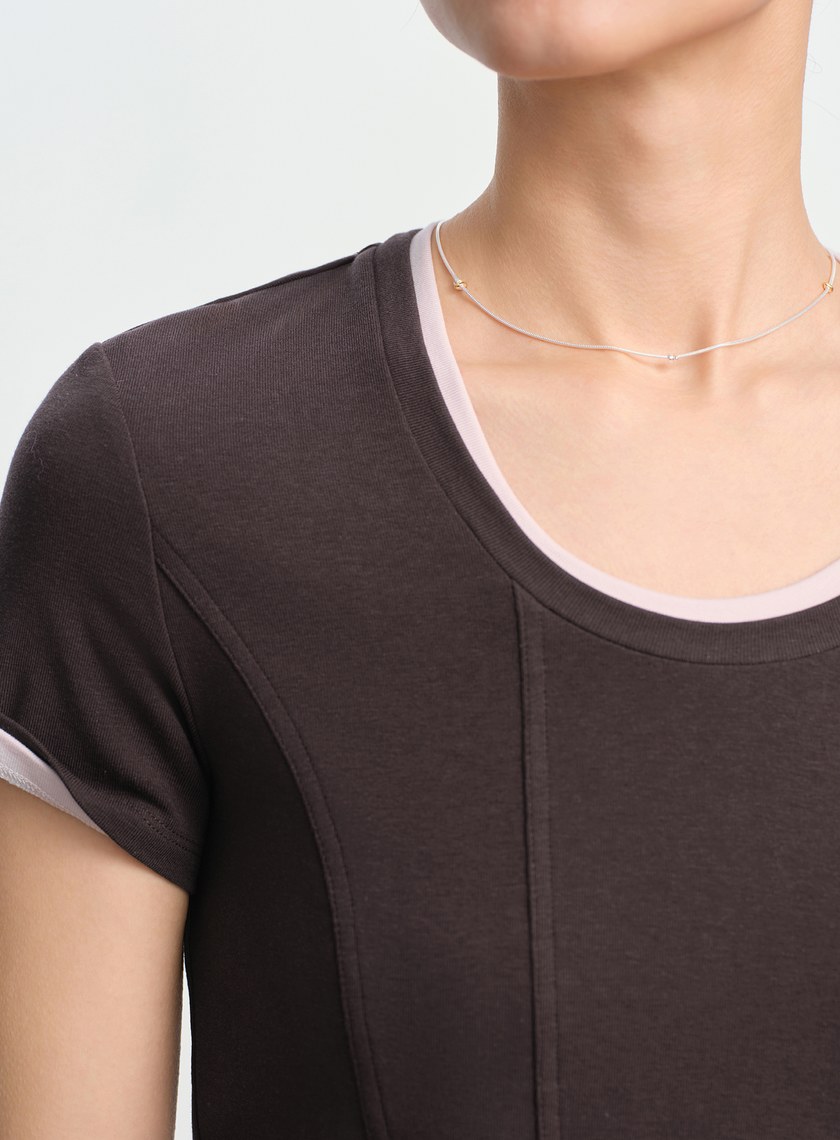 魚骨短版修身上衣