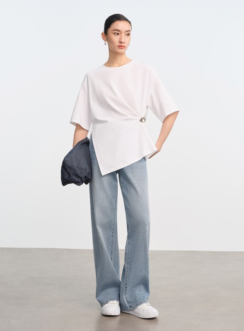 慵懶親膚胸針上衣