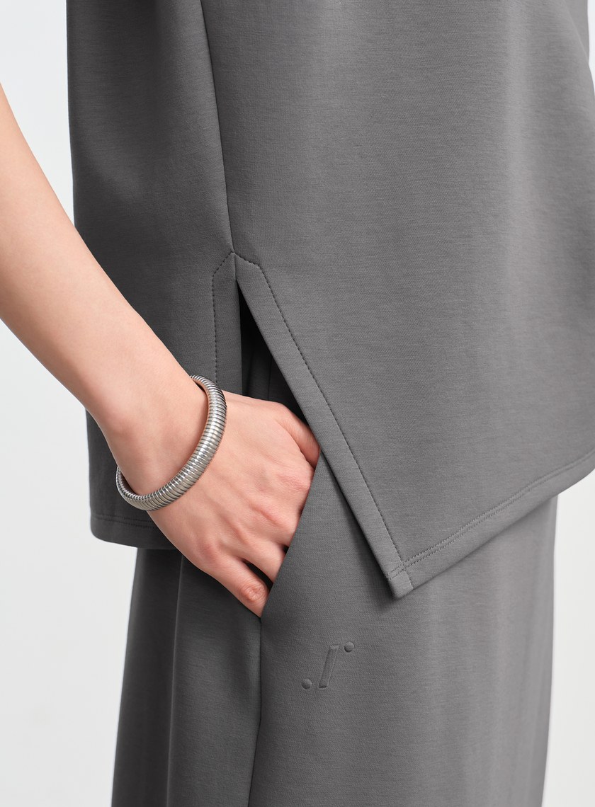 空氣層不對稱下擺無袖上衣