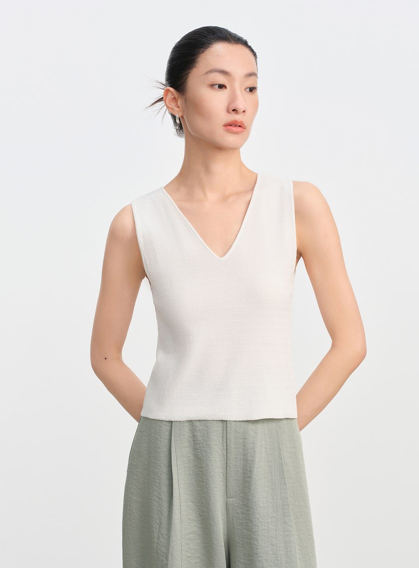純棉立體緹花V領背心