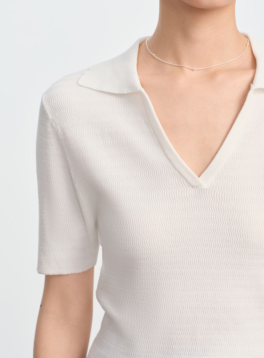 純棉立體緹花V領Polo衫