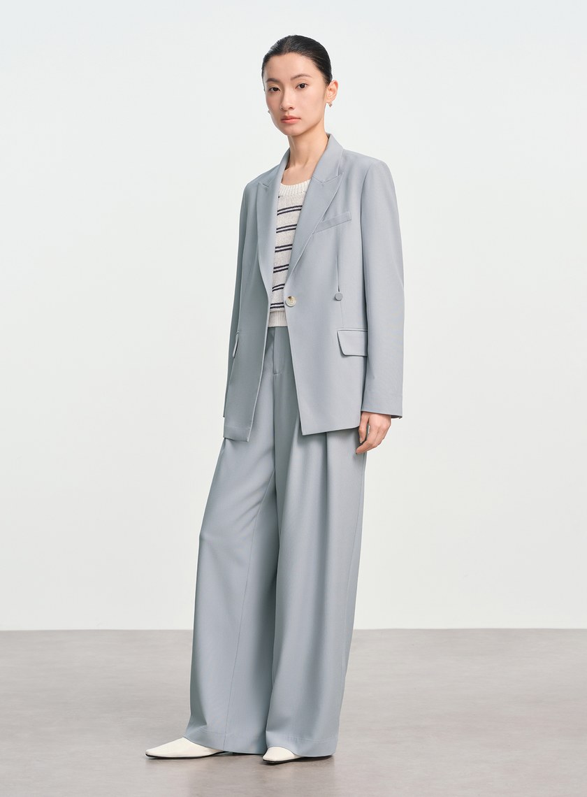 俐落抗皺單扣西裝外套