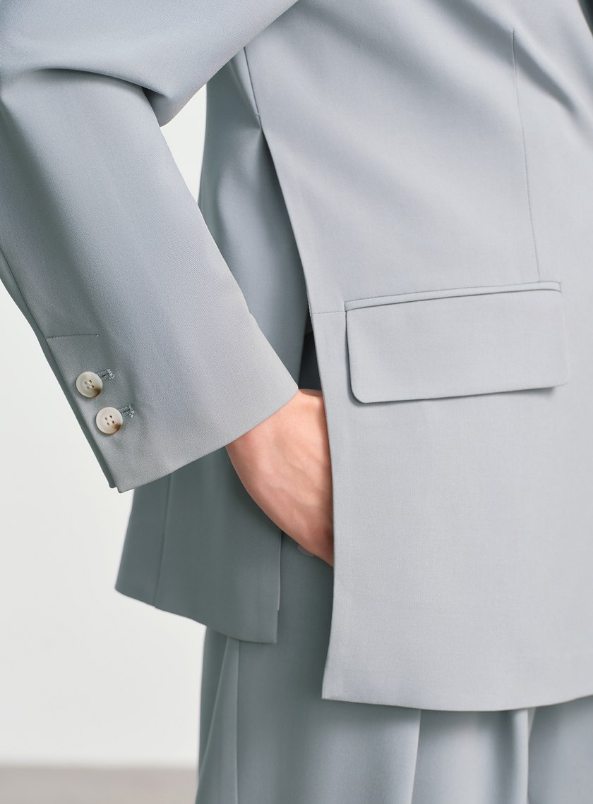 俐落抗皺單扣西裝外套