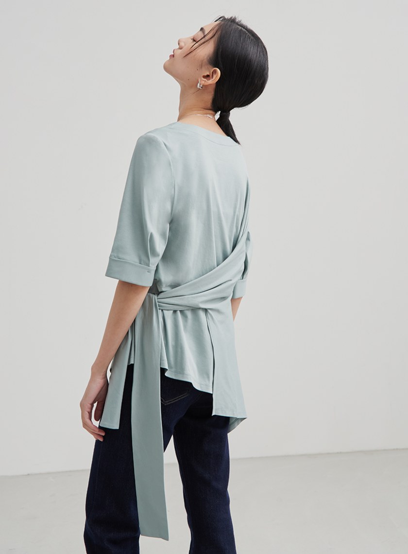 V領不規則剪裁短袖上衣