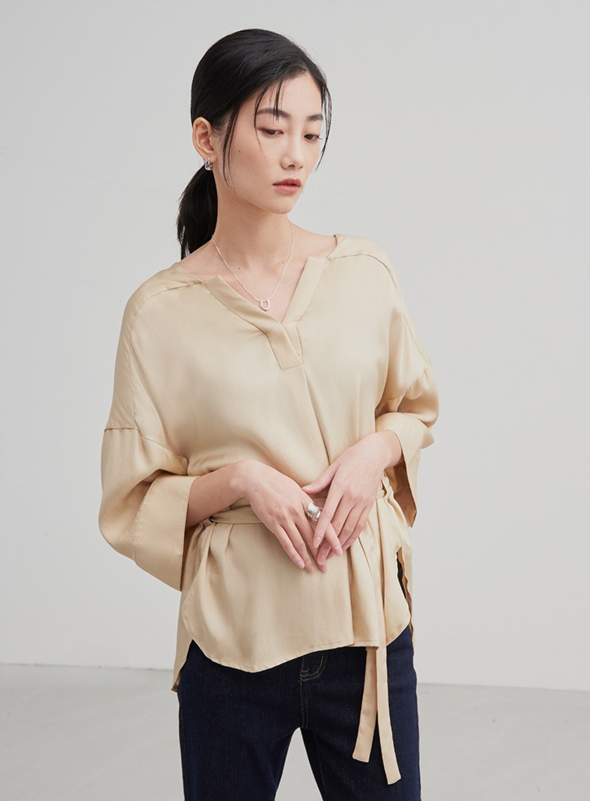 休閒V領寬袖綁帶上衣
