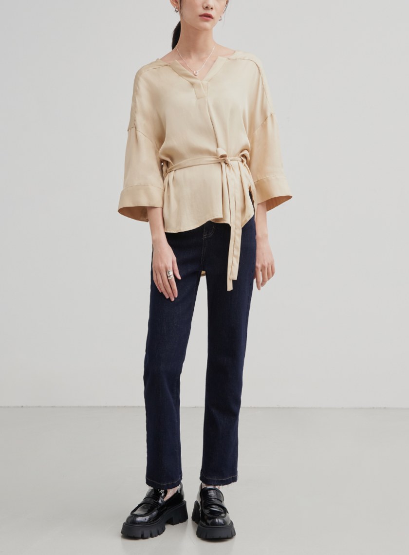 休閒V領寬袖綁帶上衣