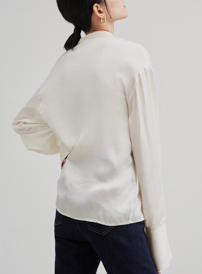 光澤感飄帶打摺襯衫