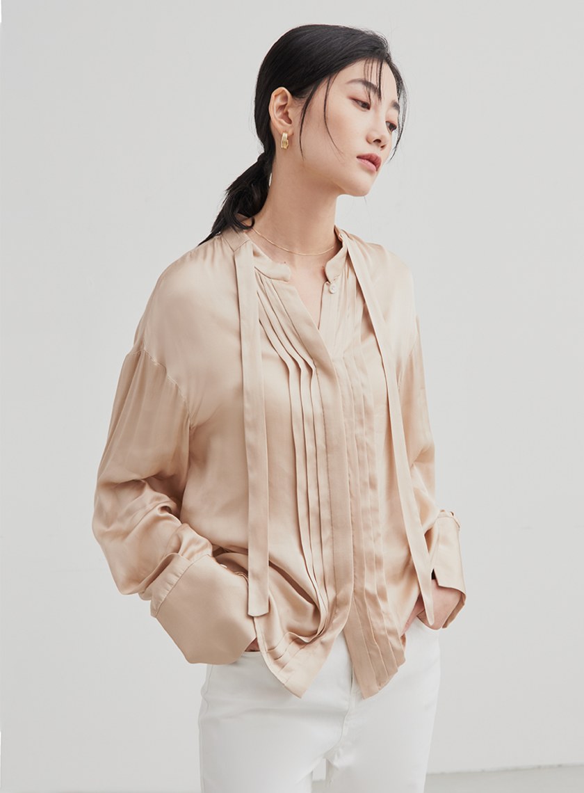 光澤感飄帶打摺襯衫