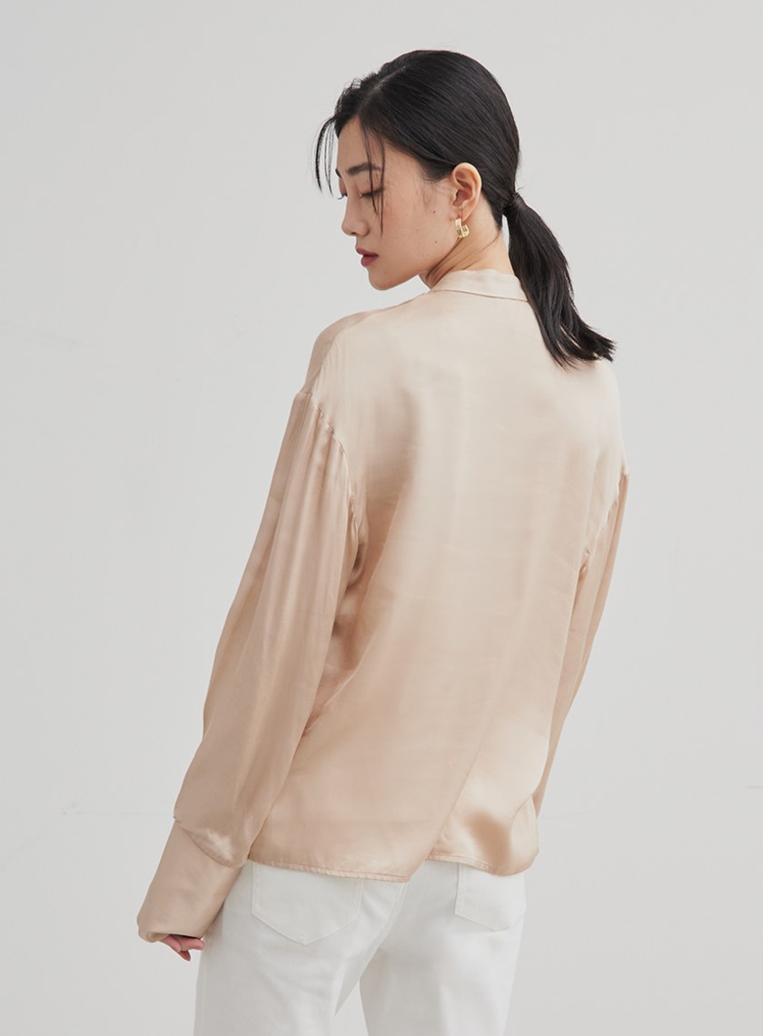 光澤感飄帶打摺襯衫