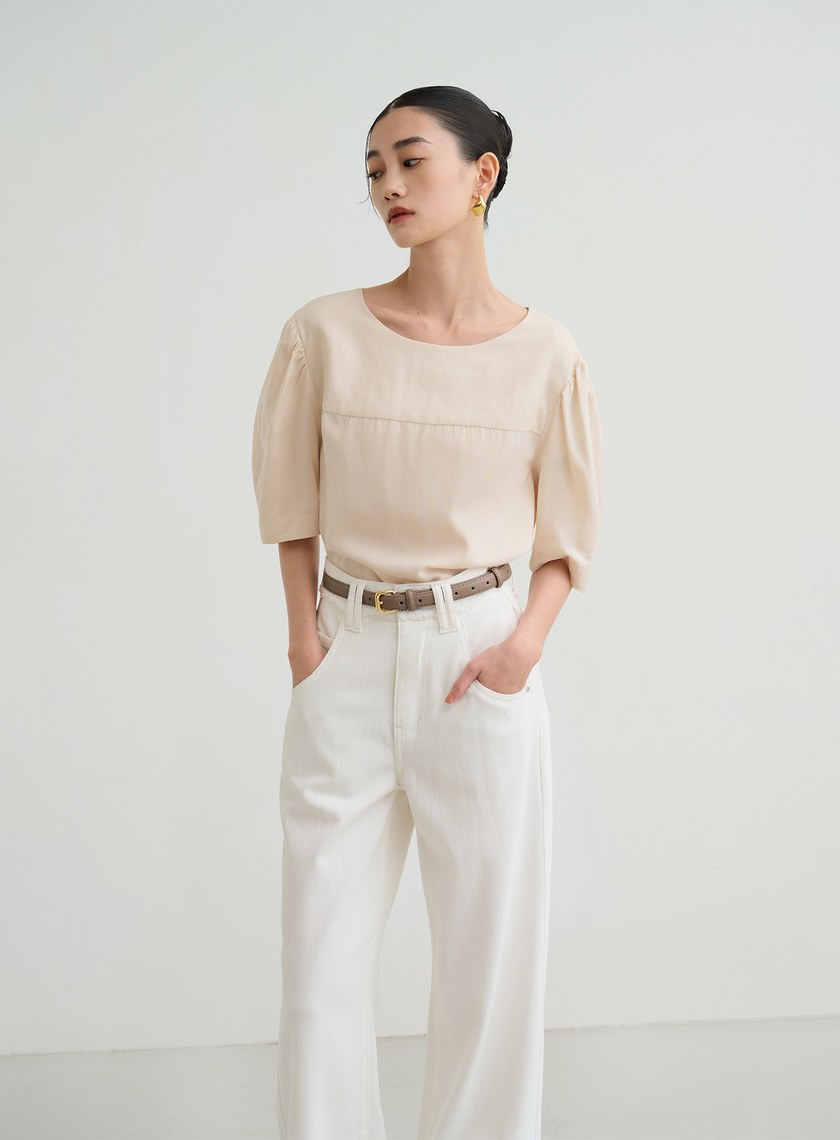 簡約空氣感圓領上衣