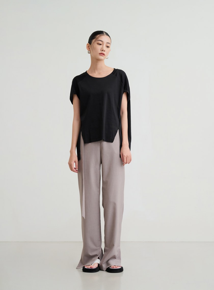 領口刺繡斗篷式造型上衣