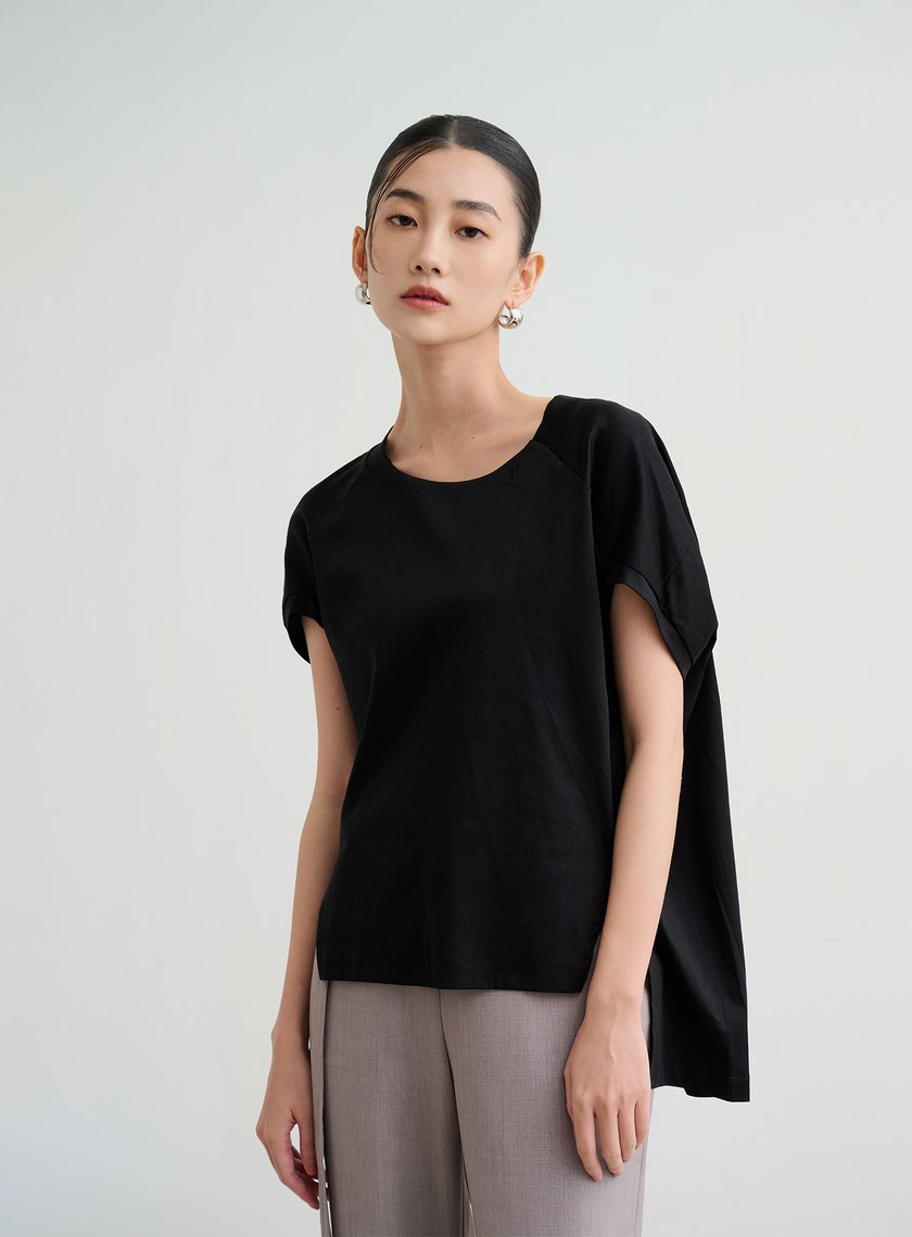 領口刺繡斗篷式造型上衣