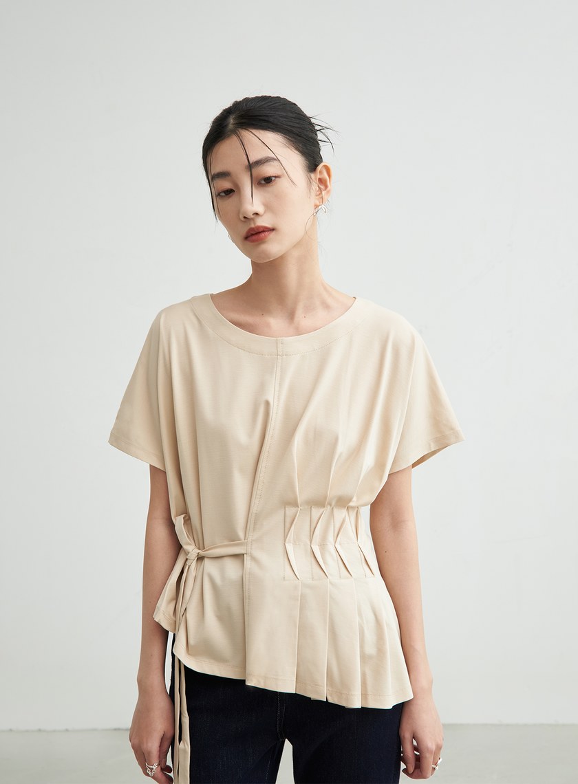 圓領特殊打摺上衣