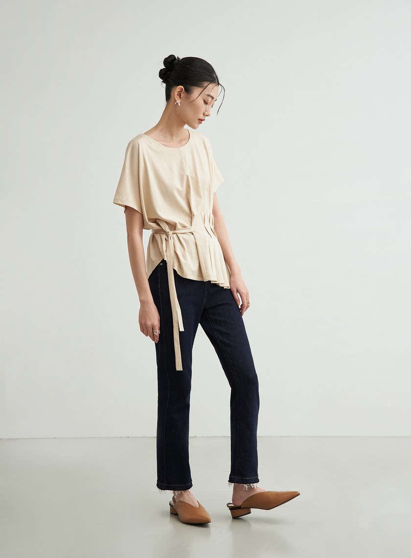 圓領特殊打摺上衣