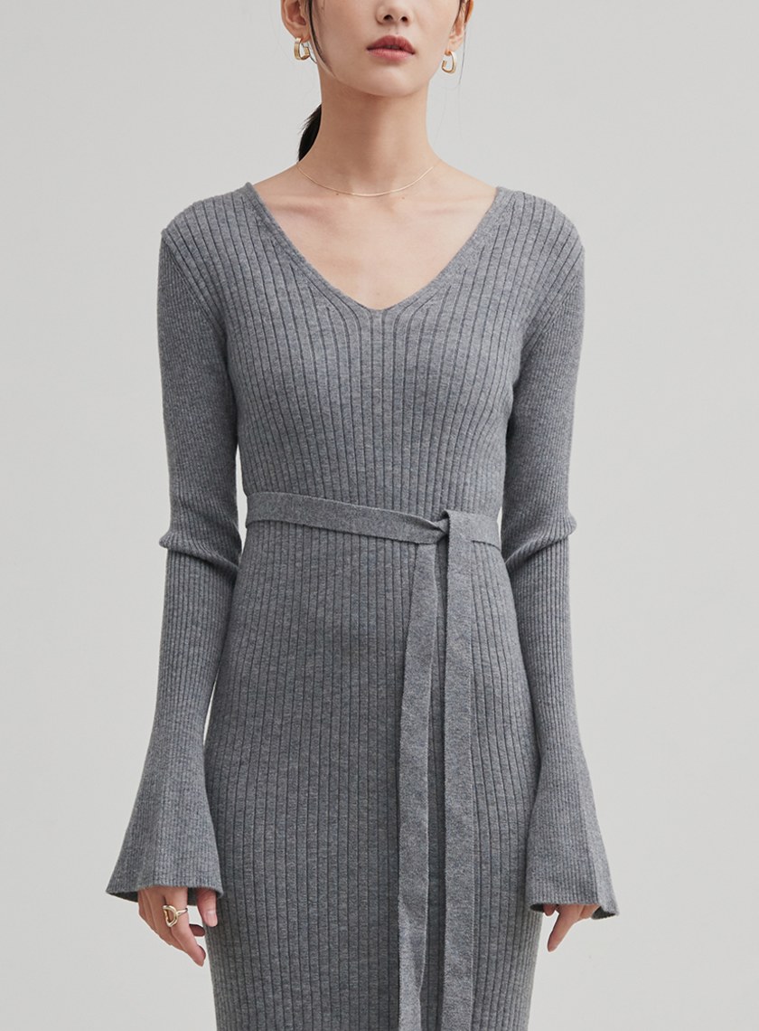 V領和身綁帶針織洋裝