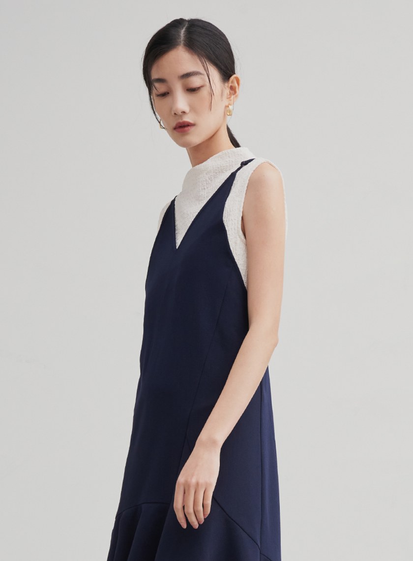 V領肩帶不對稱魚尾洋裝